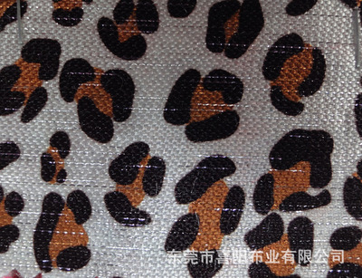 【全涤印花布 后加工处理 有光人造丝 银丝底布 豹纹 鞋材适用】价格,厂家,图片,化纤面料,东莞市喜阳布业-